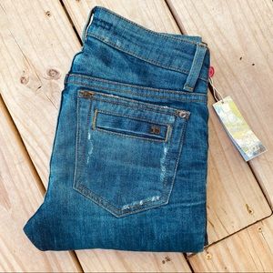 Joe’s Jeans | Chelsea Welt Zip Straight Distressed Denim Jeans 25